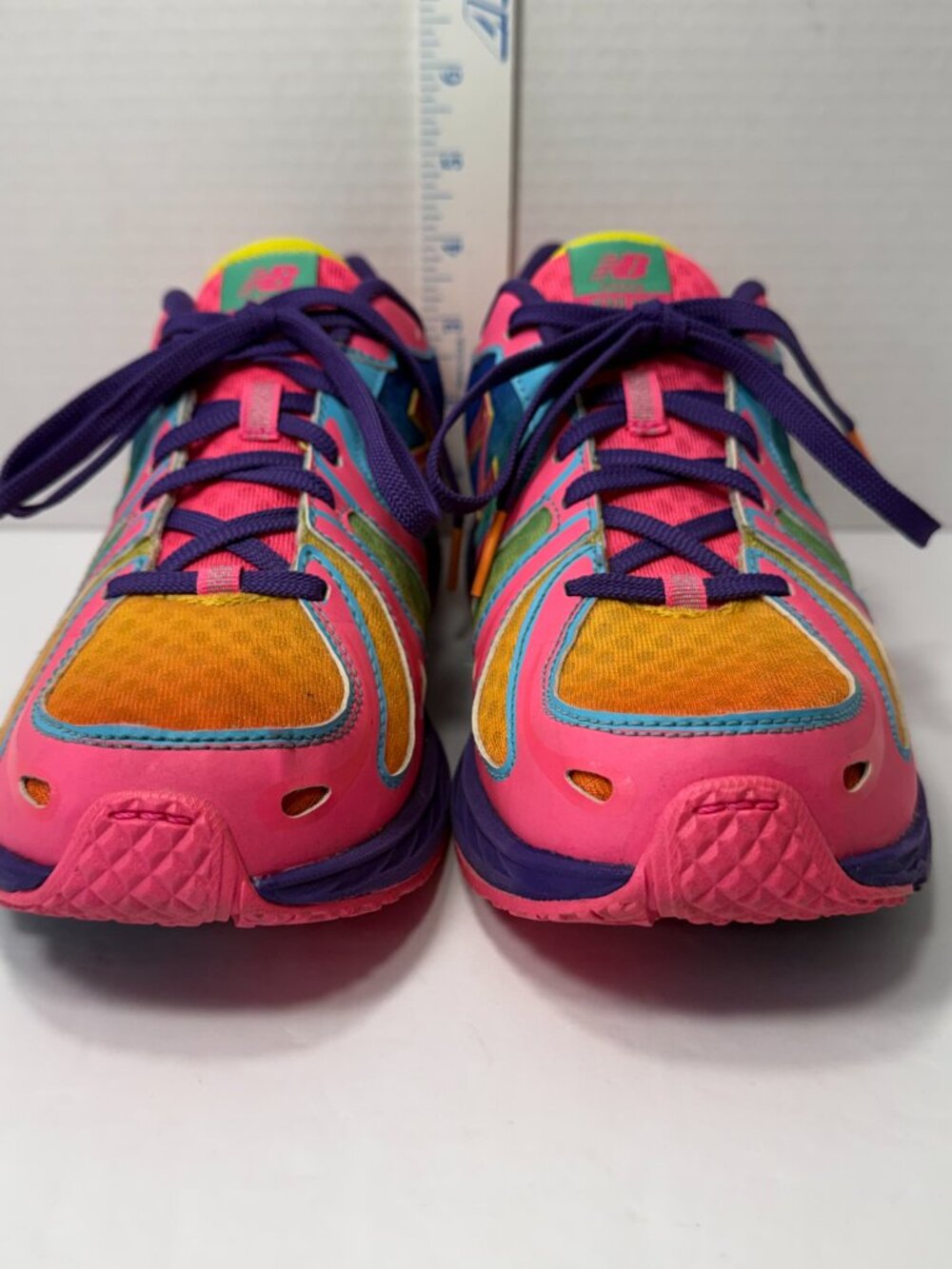 New Balance Kids Size 5.5 / Women's Size 7 Tie Die Rainbow Running Shoe KJ890GRG